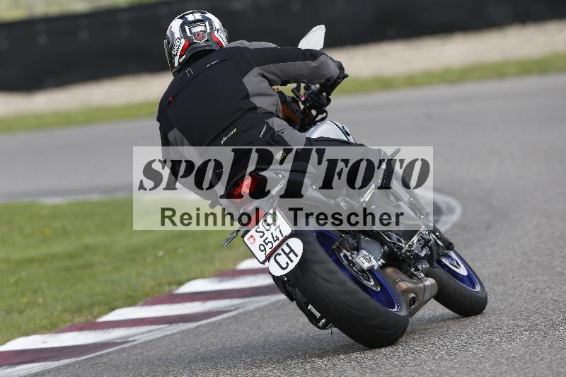 Archiv-2025/53 16.09.2025 Track Day Domi Aegerter ADR/Gruppe gruen/75